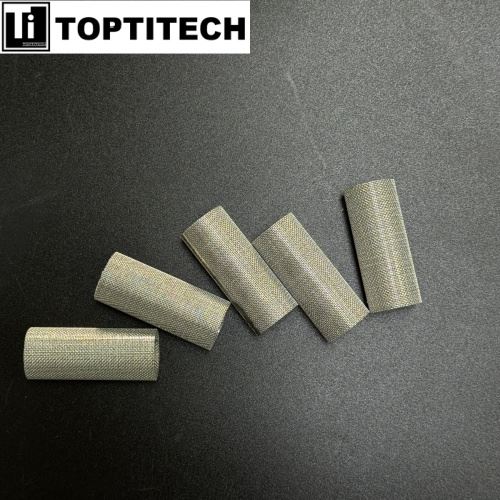 Tubos filtrantes de malla de alambre de acero inoxidable sinterizado de cinco capas para las industrias química y petrolera